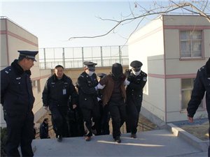 莱芜首例死刑犯刑前见亲人后被押往临沂执行死刑